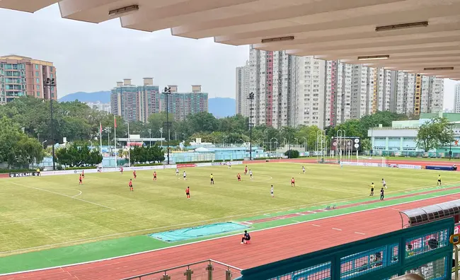 North District v Southern District, kick-off